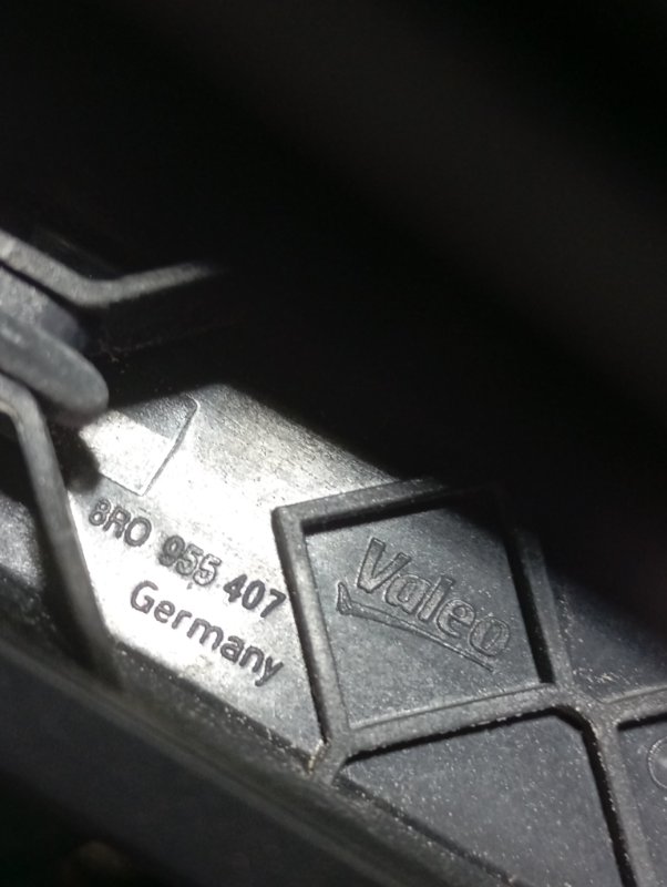 Стеклоочиститель (дворник) Audi Q5 2010 8R