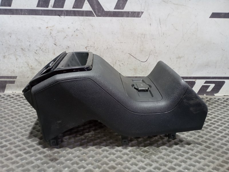 Консоль задняя с дефлекторами Skoda Karoq 2024