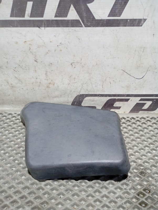 Крышка фонаря Audi Q5 2010 8R