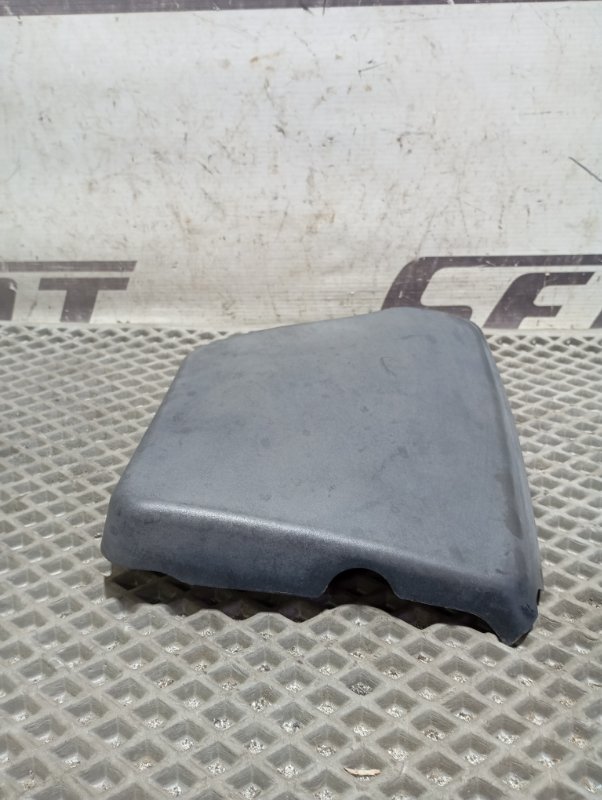 Крышка фонаря Audi Q5 2010 8R