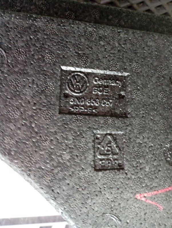 Ящик для инструментов Volkswagen Tiguan 2014 5N