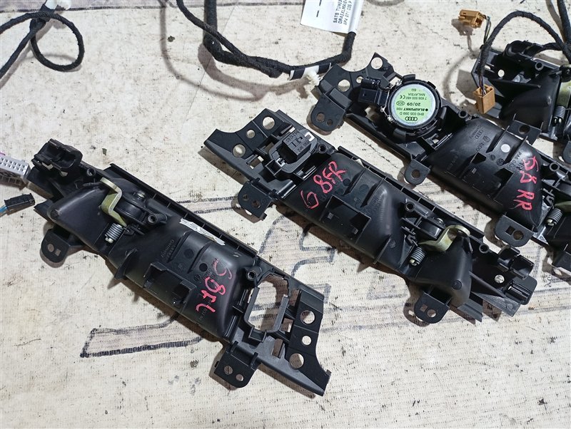 Ручки дверей внутренние Audi A3 2009 8P