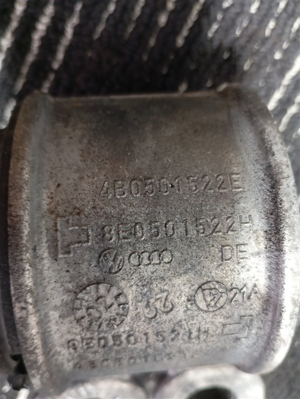 Кронштейн подрамника Volkswagen Passat 2002 B5