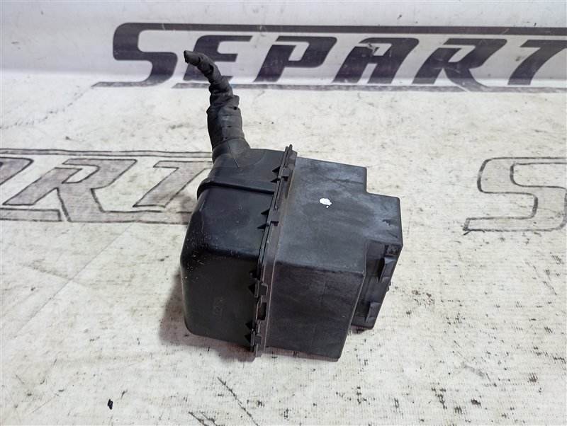 Блок предохранителей Volkswagen Passat 2012 B7