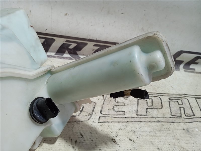 Бачок омывателя Volkswagen Passat 2006 B6