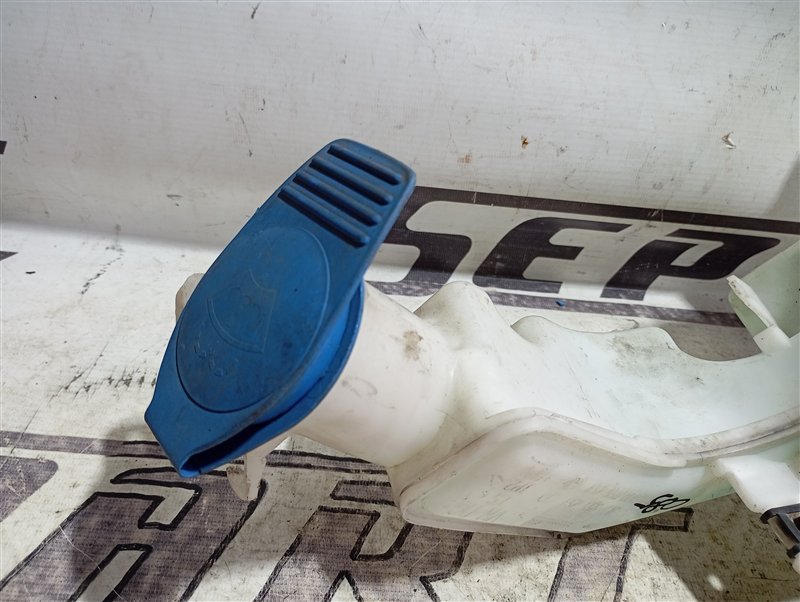 Бачок омывателя Volkswagen Passat 2006 B6