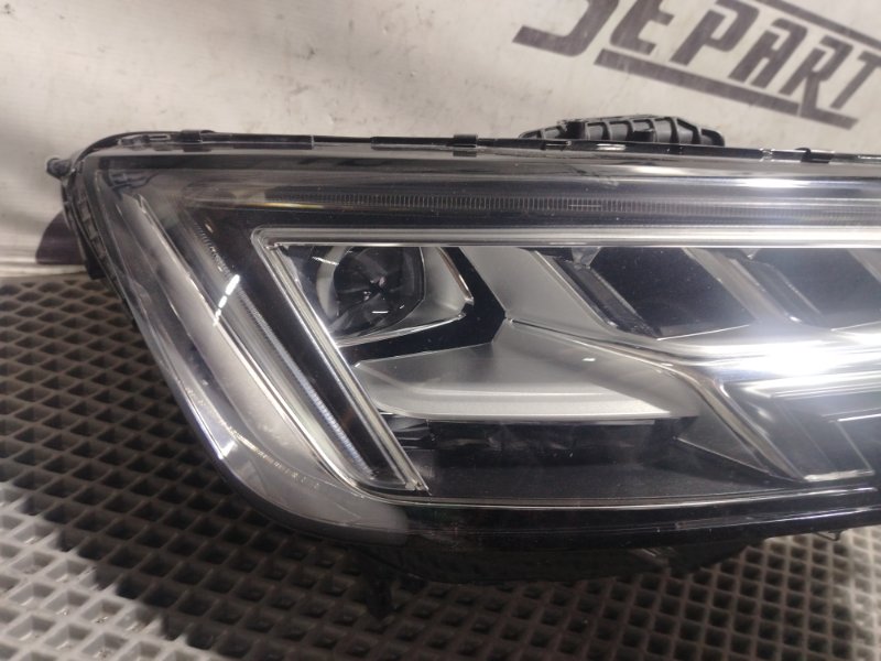 Фары Audi A4 2016 B9