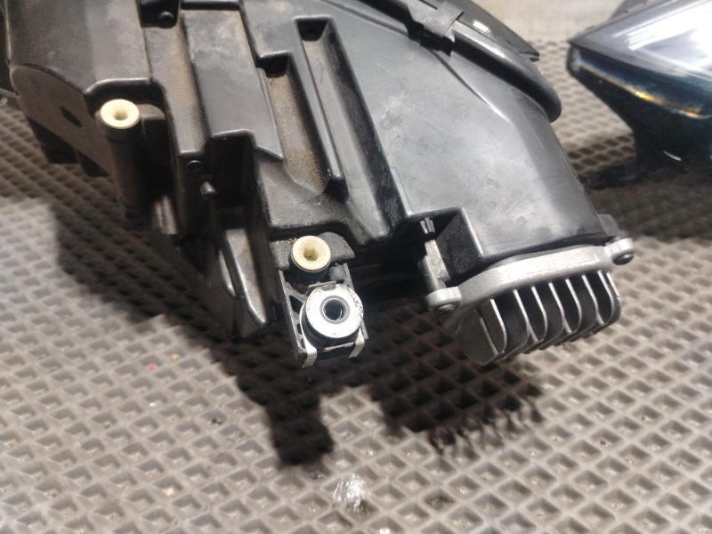 Фары Audi A4 2016 B9