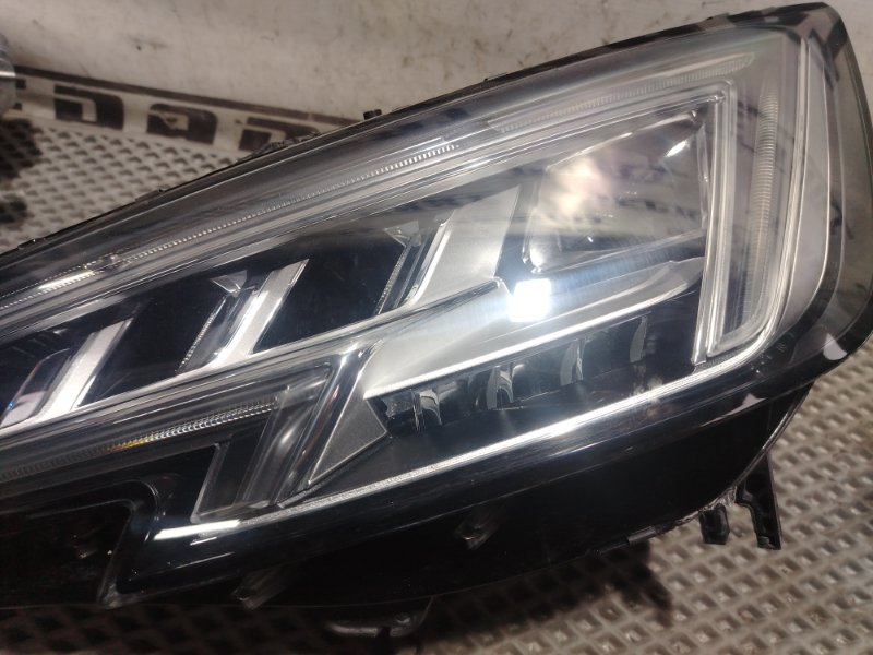 Фары Audi A4 2016 B9