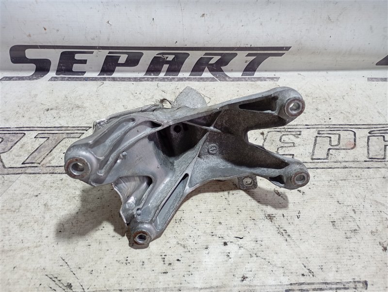 Кронштейн опоры двигателя Audi A4 2009 B8