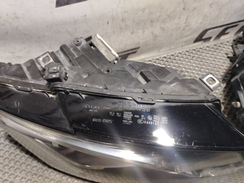 Фары Audi Q5 2010 8R