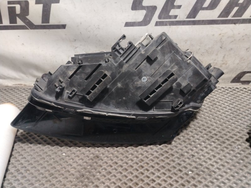 Фары Audi Q5 2010 8R