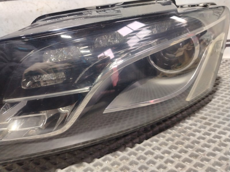 Фары Audi Q5 2010 8R