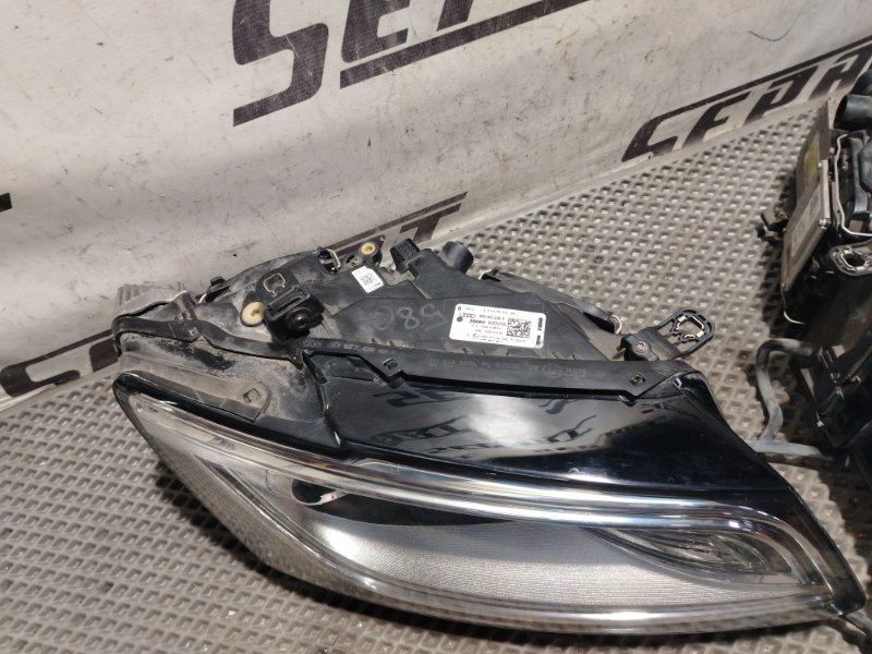 Фары Audi Q5 2012 8R