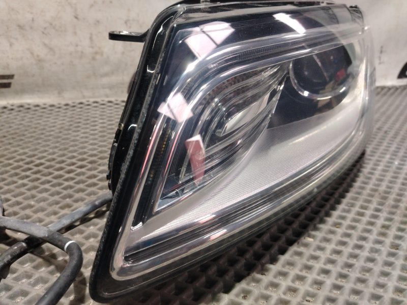 Фары Audi Q5 2012 8R