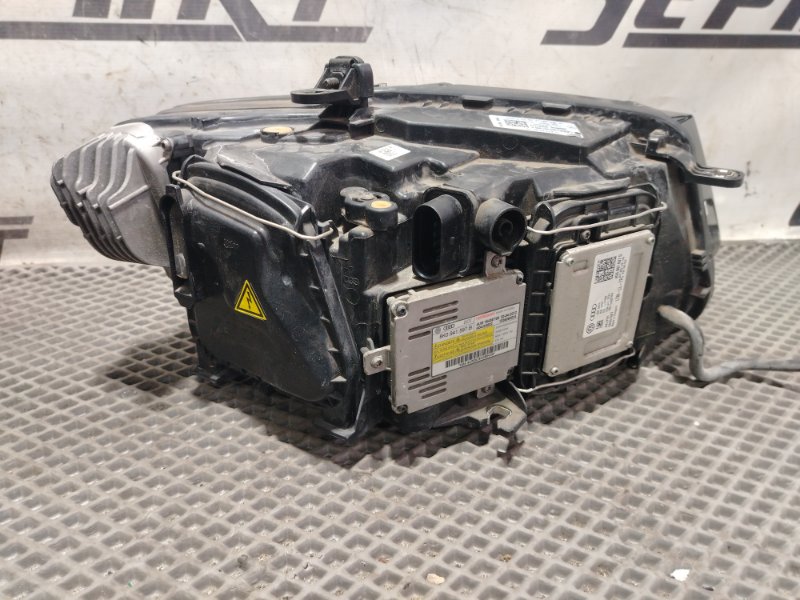 Фары Audi Q5 2012 8R