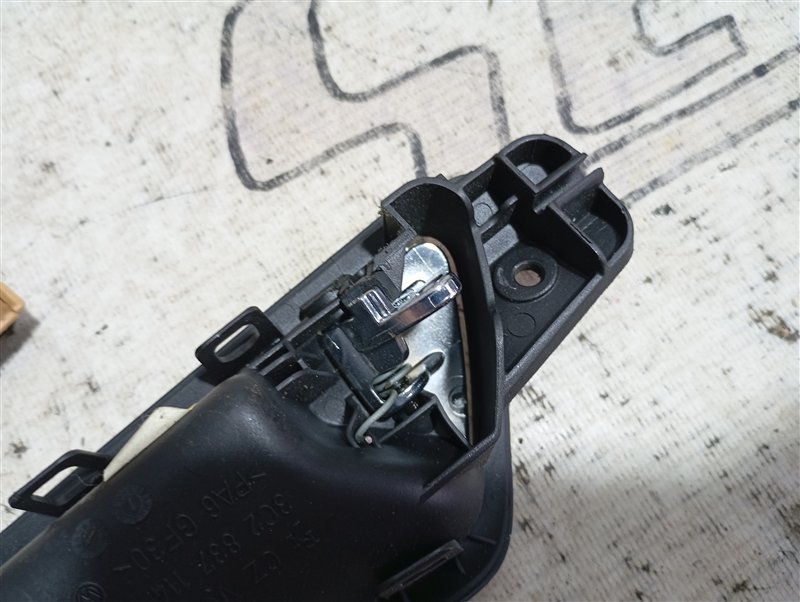 Ручка двери внутренняя Volkswagen Passat 2006 B6