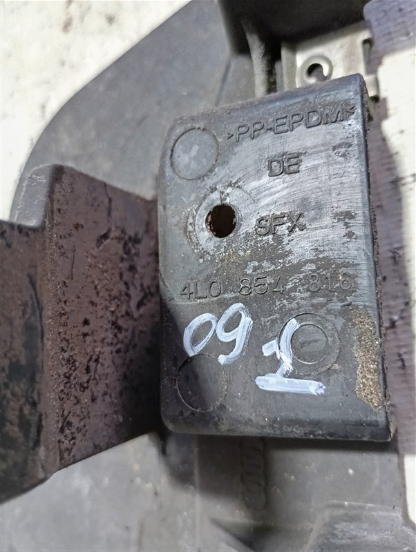 Брызговик Audi Q7 2010 4L