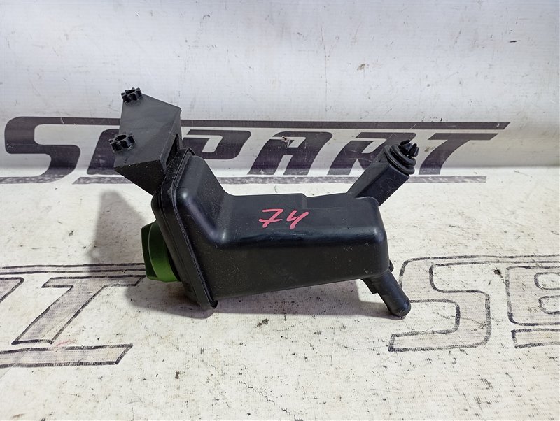 Бачок гидроусилителя руля Volkswagen Passat 2002 B5