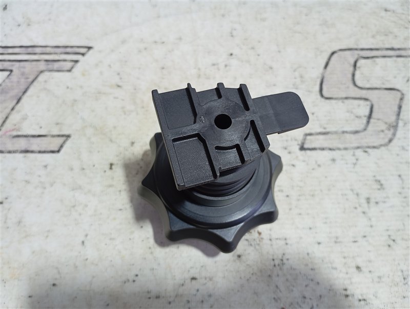 Болт крепления запасного колеса Volkswagen Passat 2008 B6