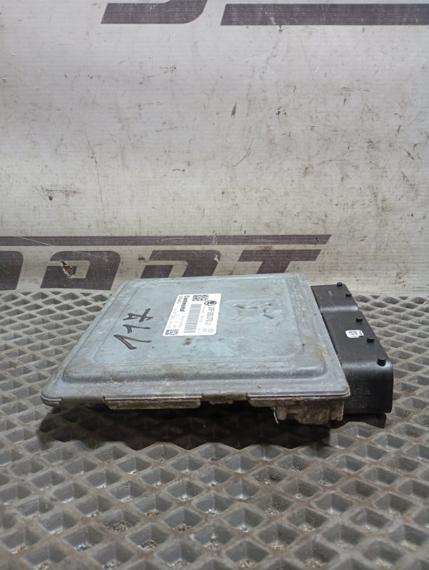 Блок управления двигателем Skoda YETI 2013