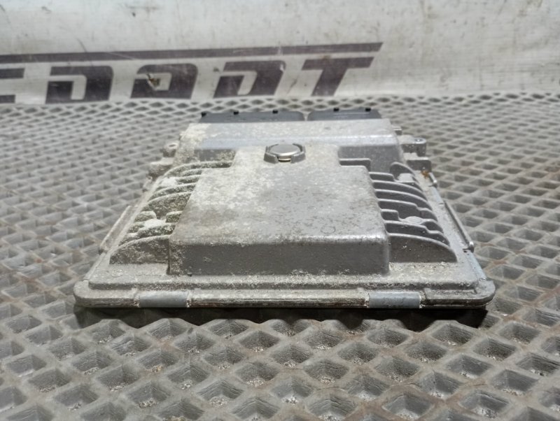 Блок управления двигателем Skoda YETI 2013