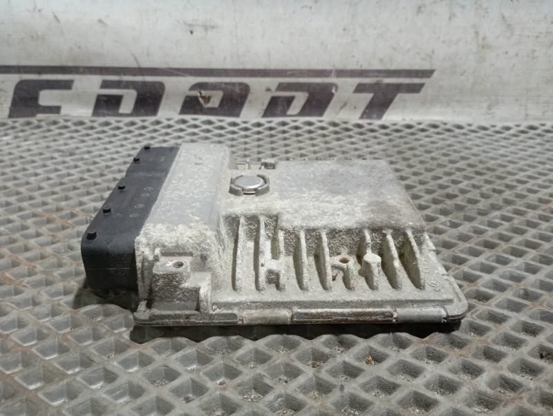 Блок управления двигателем Skoda YETI 2013