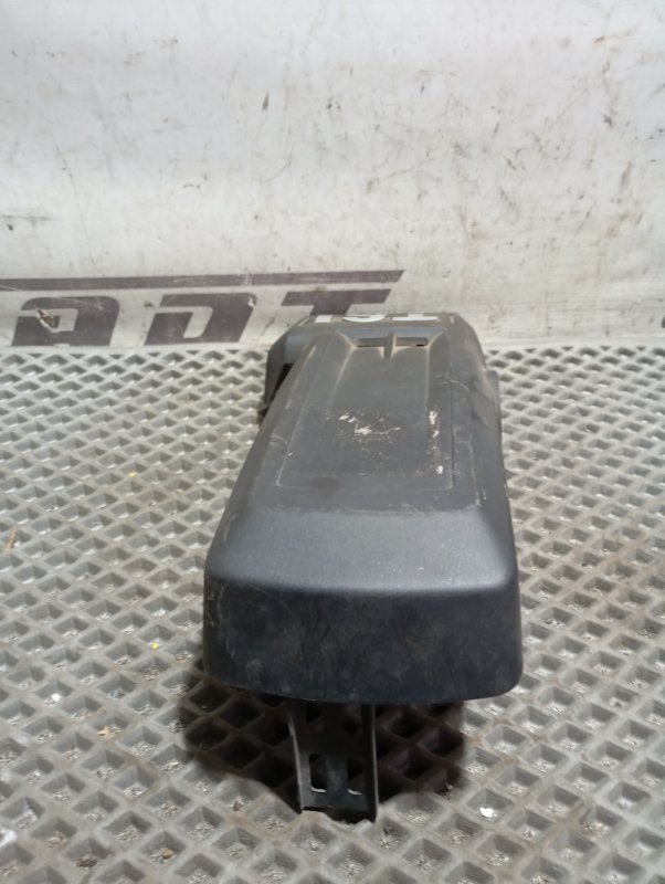 Крышка двигателя декоративная Skoda YETI 2013