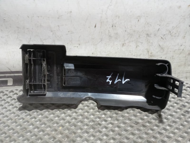 Крышка двигателя декоративная Skoda YETI 2013