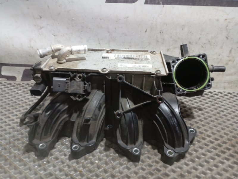 Коллектор впускной Skoda YETI 2013