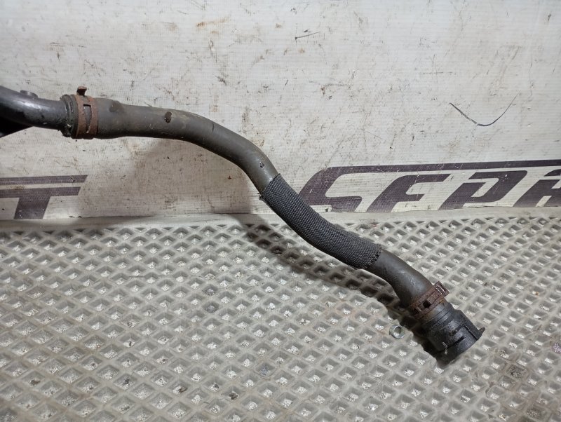 Патрубок системы охлаждения Skoda YETI 2013