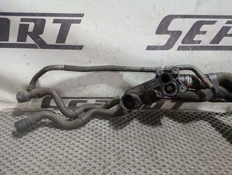 Патрубок системы охлаждения Skoda YETI 2013