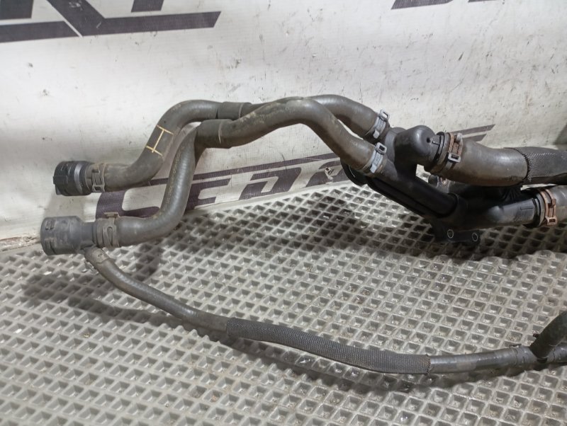 Патрубок системы охлаждения Skoda YETI 2013