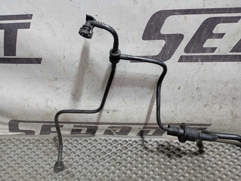 Патрубок системы охлаждения Skoda YETI 2013