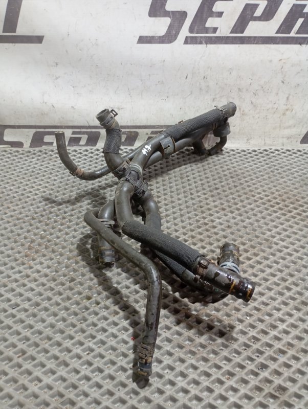 Патрубок системы охлаждения Skoda YETI 2013