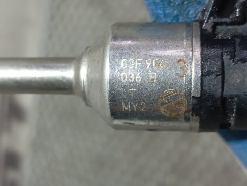 Форсунка топливная Skoda YETI 2013