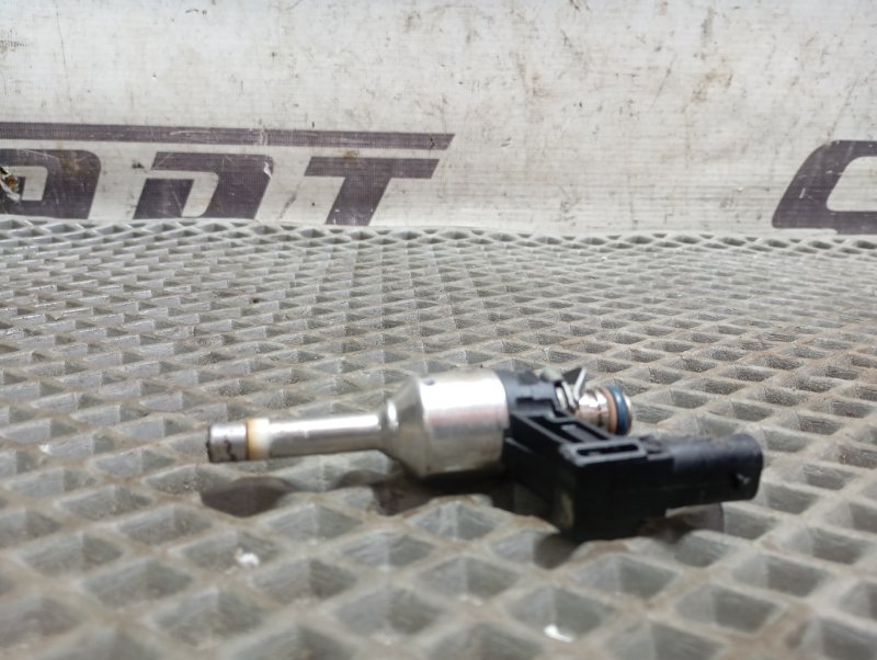 Форсунка топливная Skoda YETI 2013