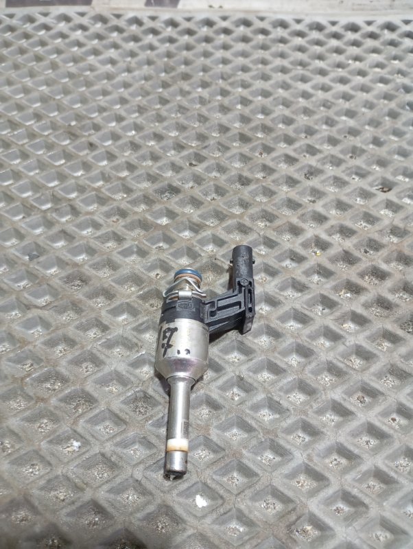 Форсунка топливная Skoda YETI 2013