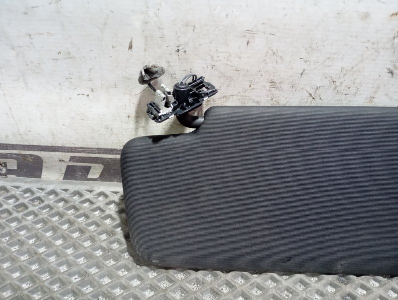 Козырек солнцезащитный Skoda Karoq 2024