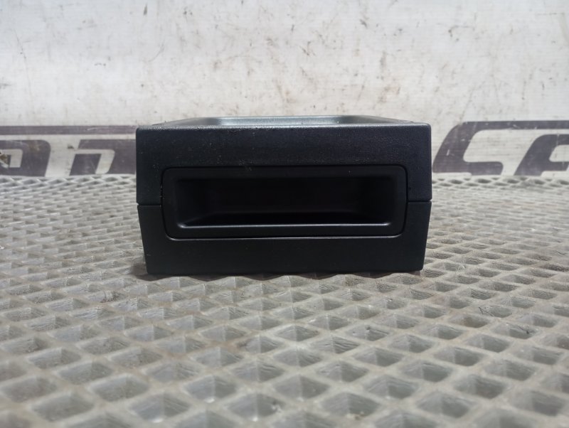 Подстаканник Skoda Karoq 2024