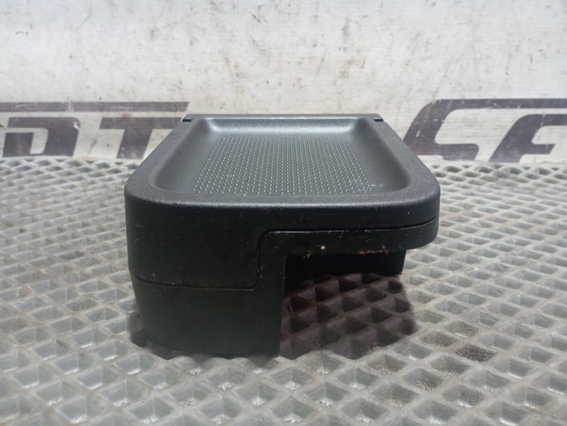 Подстаканник Skoda Karoq 2024