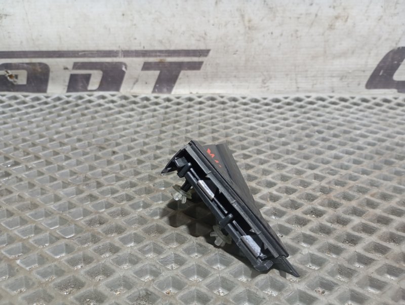 Накладка декоративная Skoda Karoq 2024