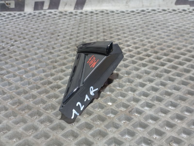 Накладка декоративная Skoda Karoq 2024