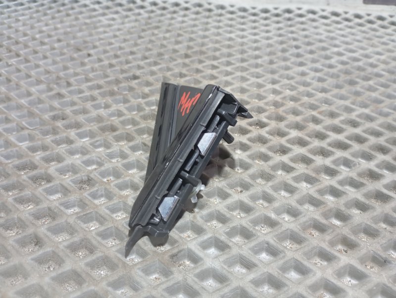 Накладка декоративная Skoda Karoq 2024