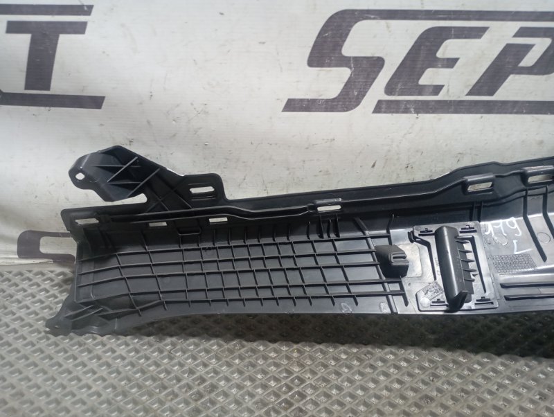 Обшивка стойки Skoda YETI 2015