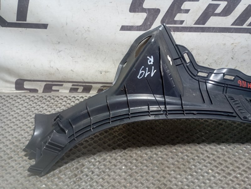 Обшивка стойки Skoda YETI 2015