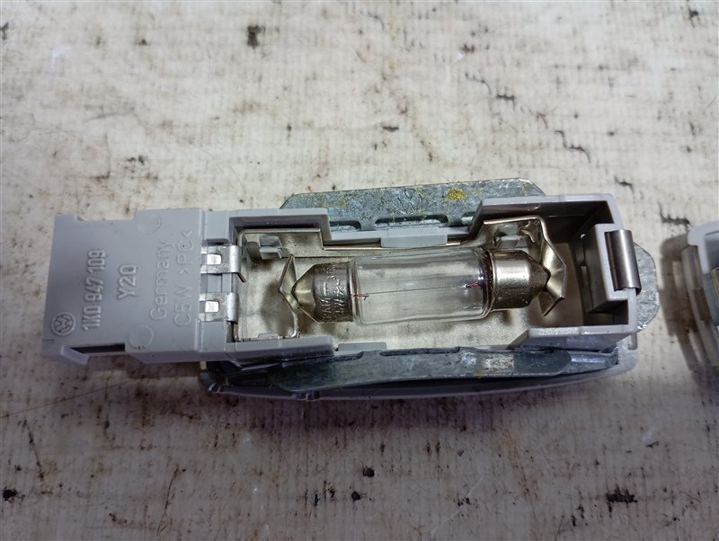 Плафоны салона Volkswagen Passat 2008 B6