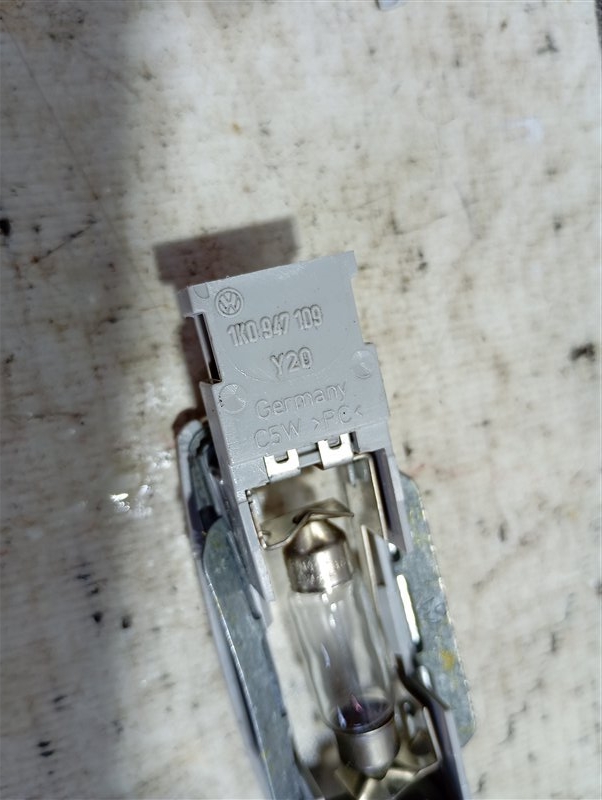 Плафоны салона Volkswagen Passat 2008 B6