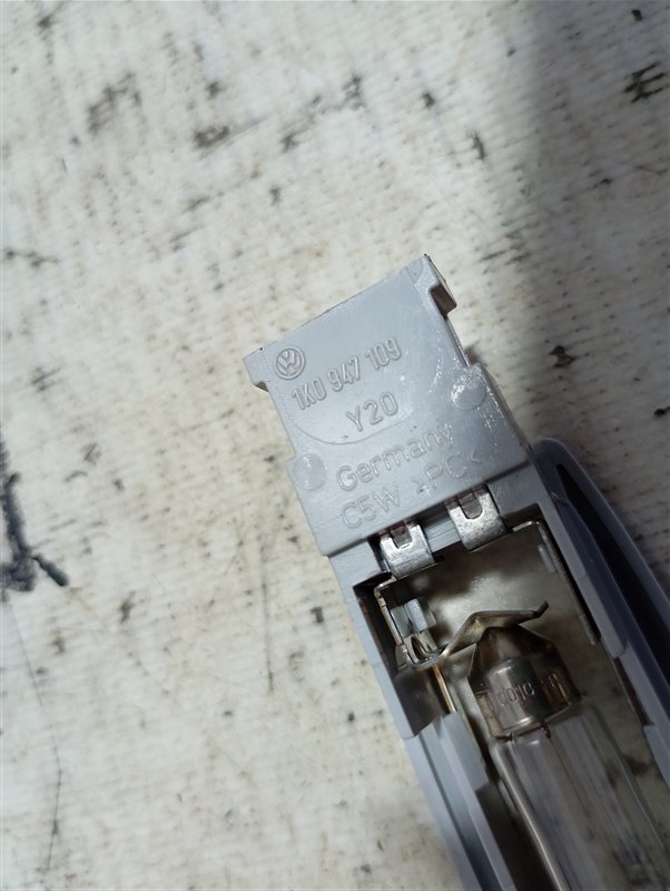 Плафоны салона Volkswagen Passat 2008 B6