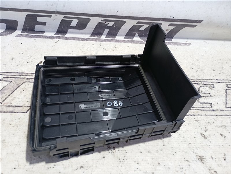 Крышка блока предохранителей Volkswagen Passat 2008 B6
